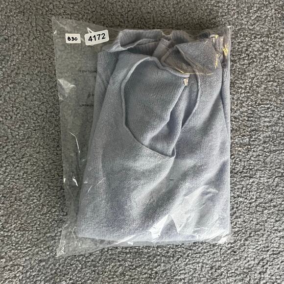 Gap Sweater Womens M Wool Scoop Circle Neck Jet Stream Blue Long Sleeve Pullover - Picture 8 of 8